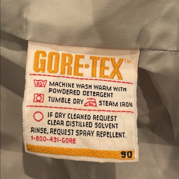 MEC Vintage Gore-Tex Jacket - Picture 5 of 7
